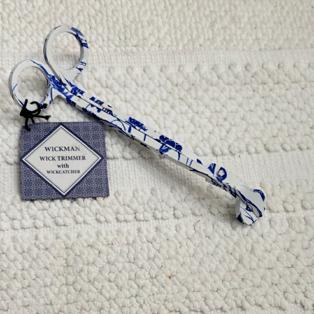 WICKMAN BLUE AND WHITE WICK TRIMMER